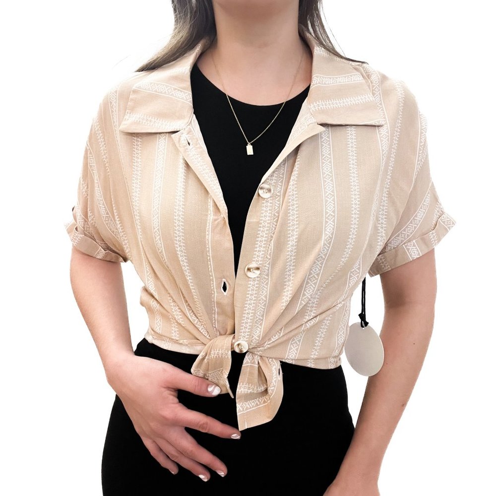 NWT Milk & Honey Button Up Crop Top | Small S